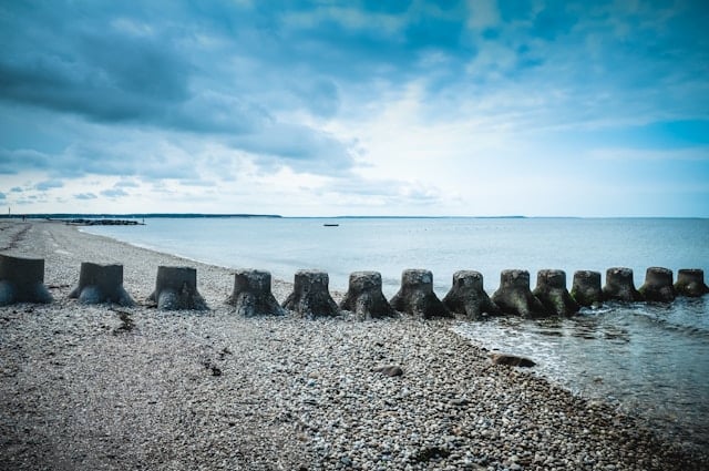 Marine Barrier Reinforcement Techniques for Stronger Coastal Protection