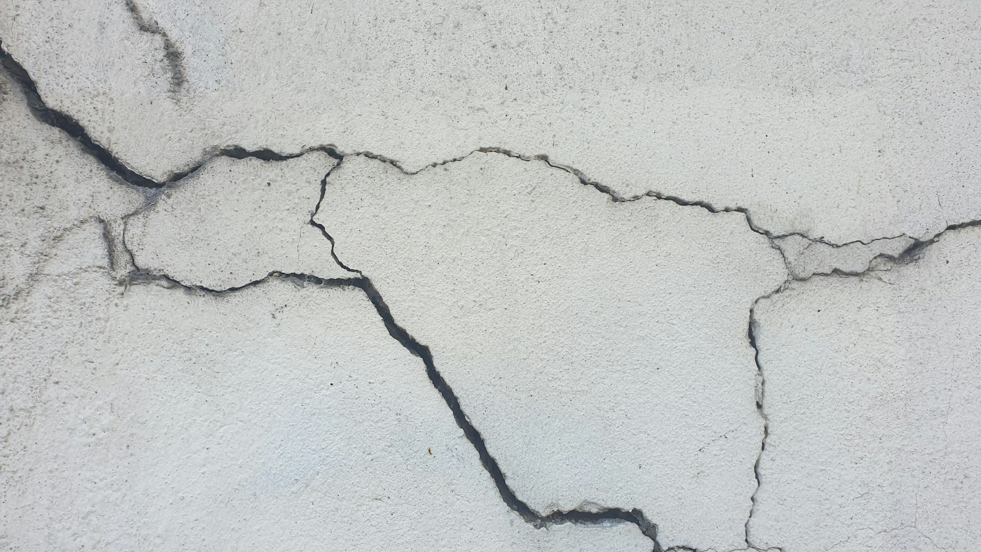 Concrete Spalling on Florida Driveways: Causes, Repair, and When to Act