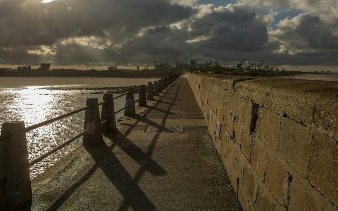 How Coastal Erosion Damages Seawalls: What Florida Owners Can’t See