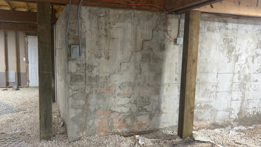 foundation cracks under home 1024x576 1